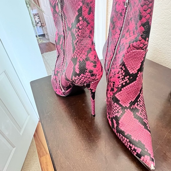 Winnie Harlow X Steve Madden booties - Picture 3 of 6